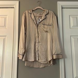 ABERCROMBIE SATIN SLEEP SHIRT 😴 🎀